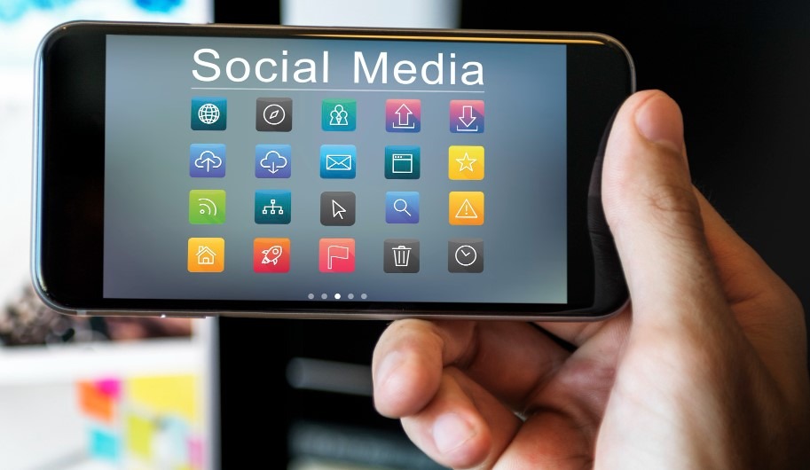 social media app development | How to make a social media app | AppVerticals